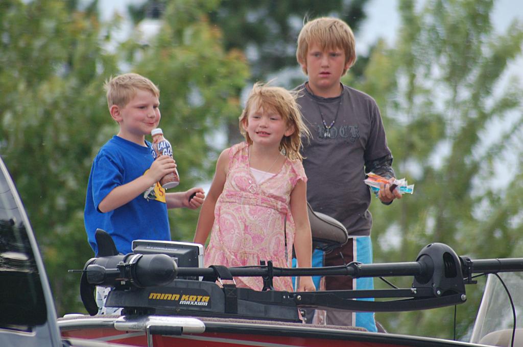 Bass Parade1207-14-08