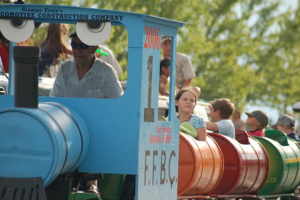 Bass Parade907-14-08