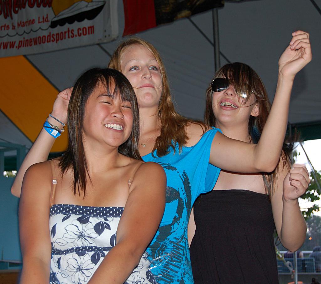 Teen Dance-2071408